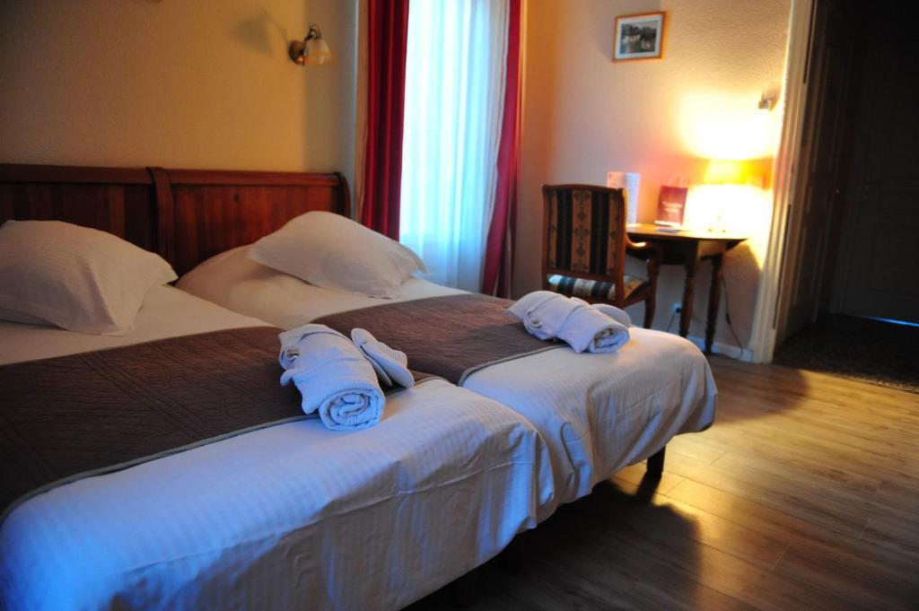 Logis Auberge Restaurant Du Vigneron Cucugnan Ruang foto
