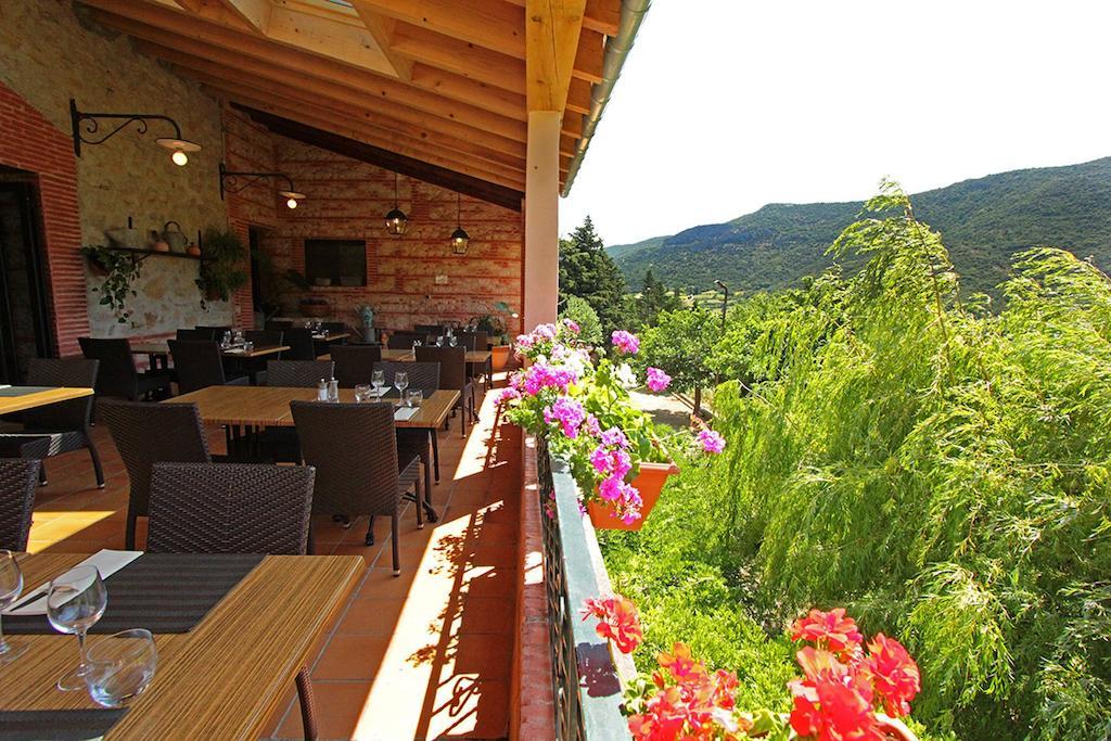 Logis Auberge Restaurant Du Vigneron Cucugnan Bagian luar foto